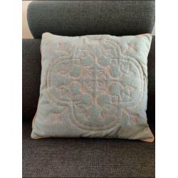 Pude - stvet mint grn med mnster